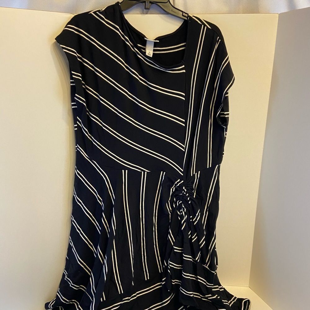 Ava Vic dress 1x new black‎ white